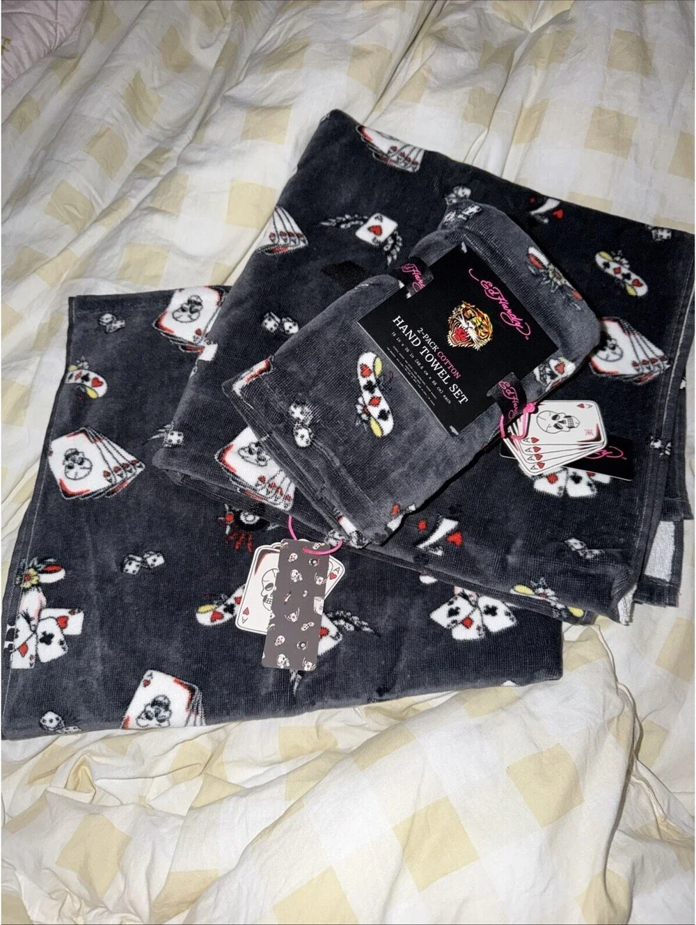 Ed Hardy Bath Towel 4 Piece Set, 100% Cotton, 2 Bath Towels, 2 Hand Towels